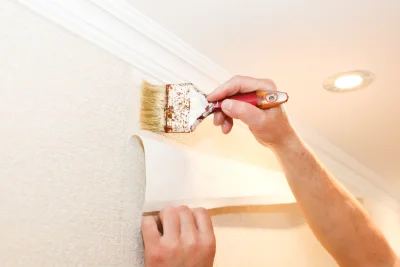 Pose de papier peint à Obermorschwihr — revêtements muraux et toiles de verre